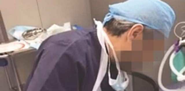 جراح ينشر مقطع فيديو فاضح لسيدة شبه عارية
