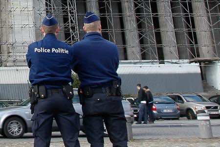 طارق الشط.. قصة مغربي يمشط "أحياء المتطرفين" في بروكسيل