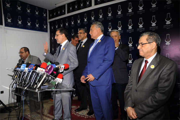ما سر حضور الرميد إلى جانب العثماني لحظة إعلان الأغلبية؟