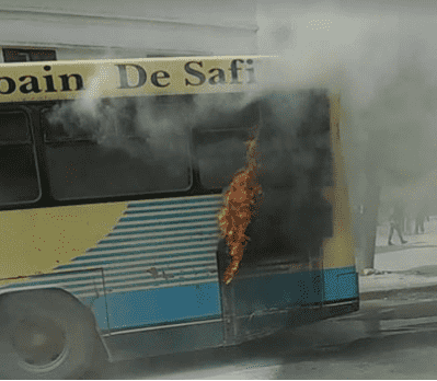 حريق مهول بحافلة للنقل العمومي باسفي - فيديو