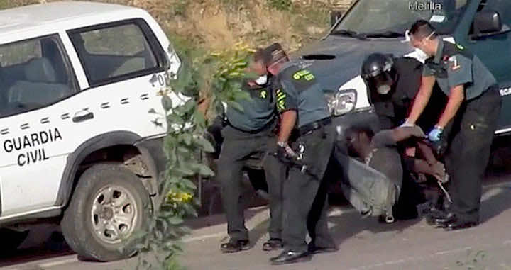 المغاربة يتربعون على عرش المطرودين من إسبانيا