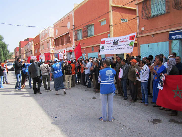 مواطنون يحتجون بإذاعة خطاب ملكي