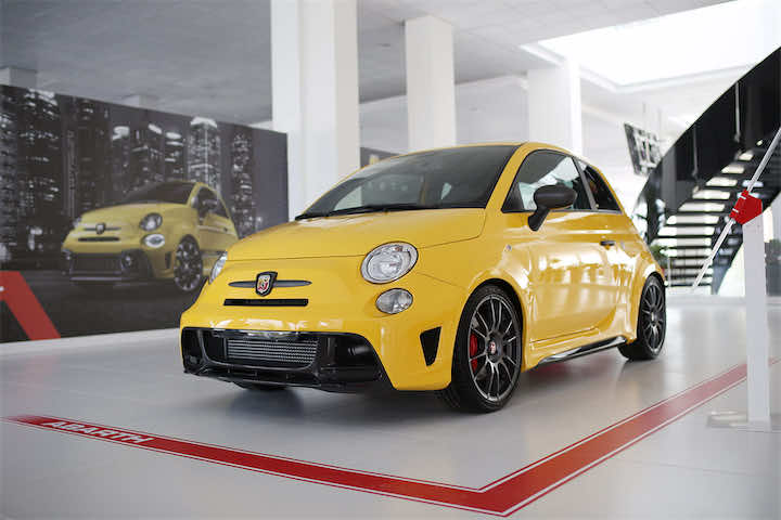 فيات كرايسلر تعرض موديلات جديدة بفضاء "MotorVillage" بالدار البيضاء