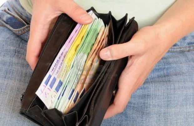 إيطاليا.. الصحافة تحتفي بمغربي انتصر للأمانة عوض أموال طائلة