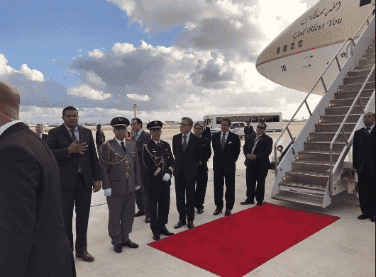 مدير مطار ميامي يحتفي بوصول الملك محمد السادس – صور
