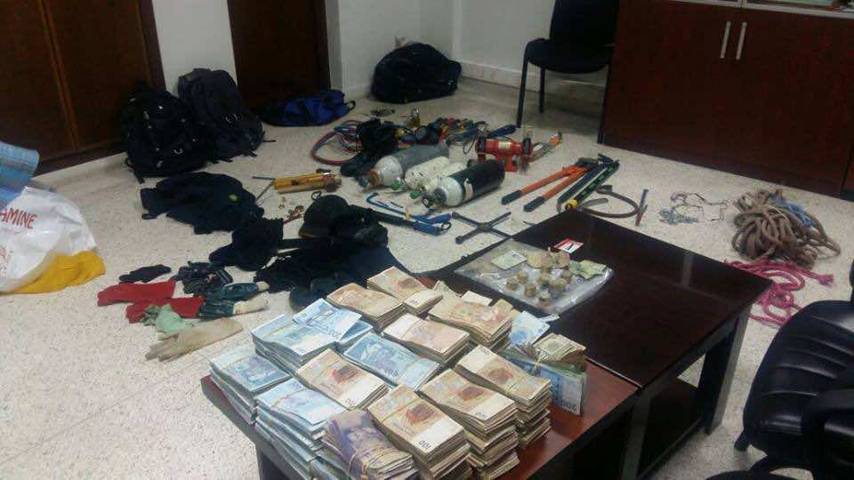 أمن طنجة يطيح بعصابة استولت على ملايين الدراهم