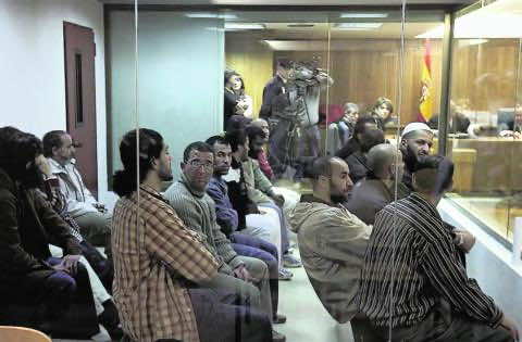 إسبانيا تقر بامتلاء سجونها بالمغاربة