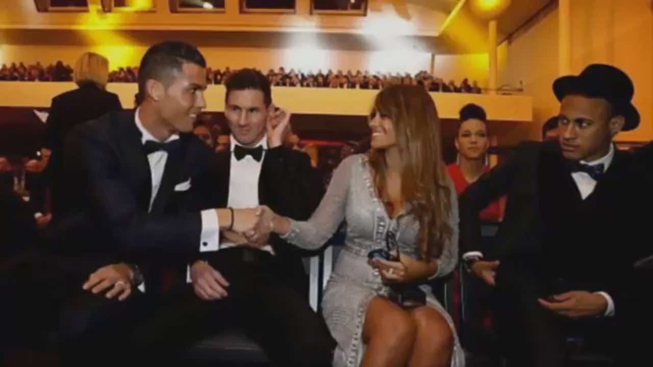 رونالدو يلاحق ميسي في زفافه بأنتونيلا