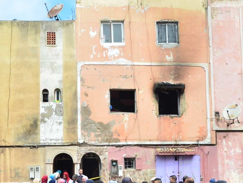 "الشارجور" يواصل احراق منازل المغاربة وتهديد حياتهم