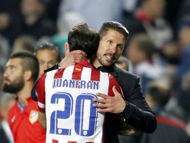 برشلونة تصارع للظفر بخدمات نجم الأتلتيكو