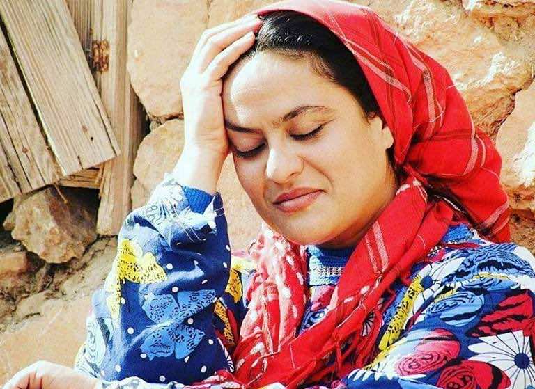 فاطمة الزهراء بناصر لمنتحلي صفتها: مرحبا بالحب ولكن حشومة عاوتاني! - فيديو