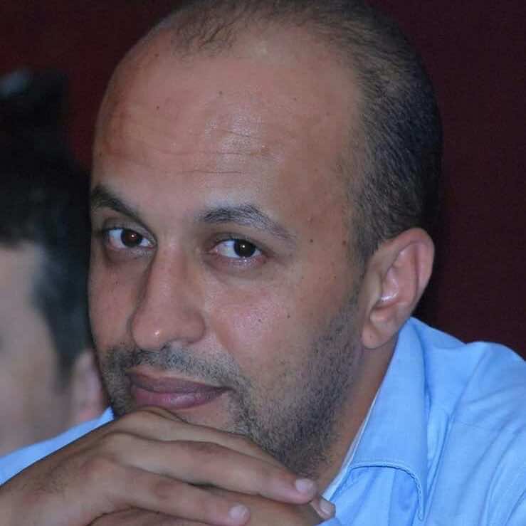 في مواجهة المسرحية الرديئة برمتها