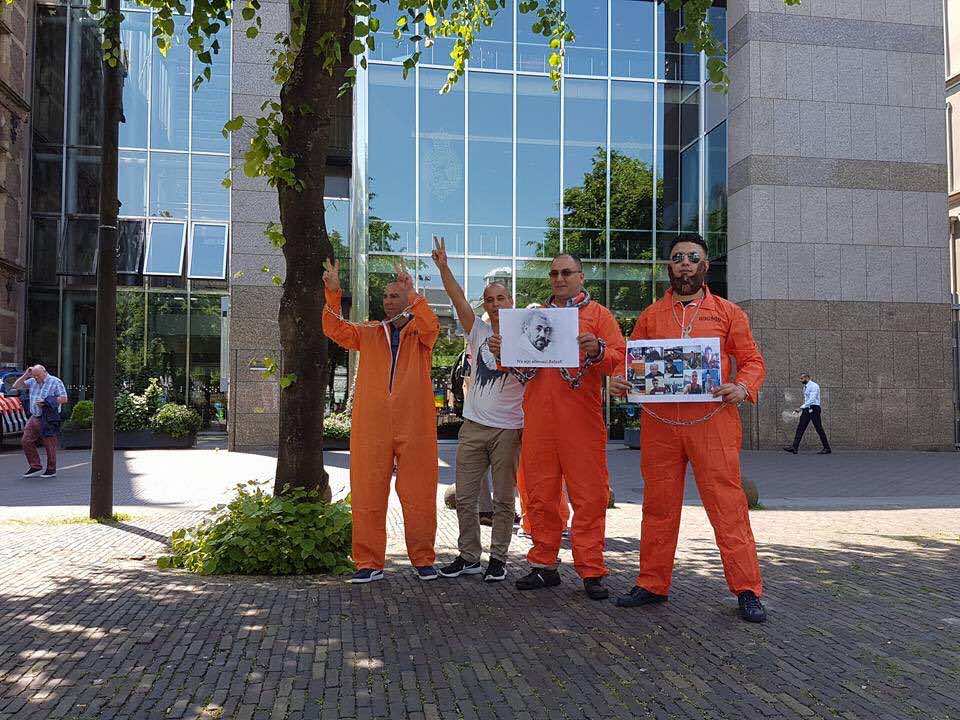 بلباس "غوانتانامو" مغاربة يتظاهرون دعما للريف في هولندا - صور