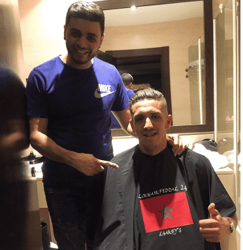 بعد نجوم الريال.. لاعبو المنتخب يتوافدون على الحلاق العربي – صور