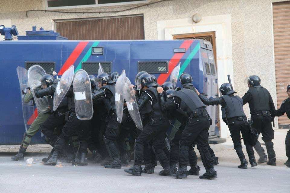 النيابة العامة: عبارة "سلمية.. سلمية" كلمة السر في الحراك لرشق الأمن بالحجارة