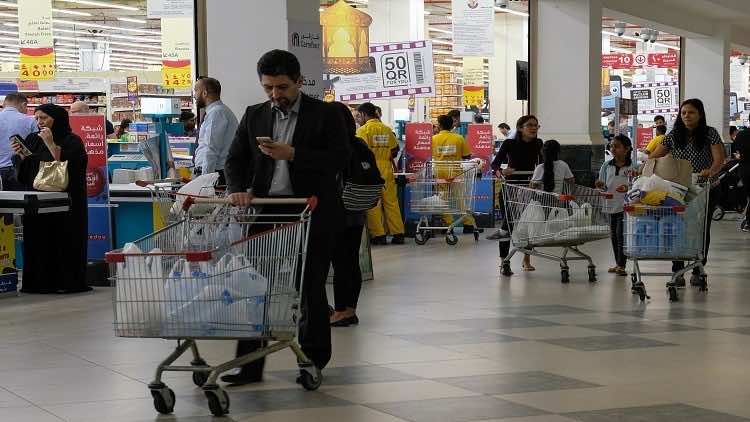 عيون صحافي مغربي ترصد أجواء الحياة في قطر بعد الحصار