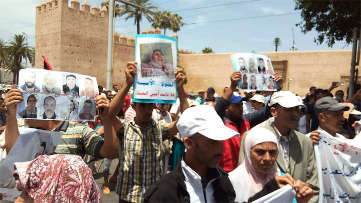 مسيرة الرباط.. شعارات تعديل الدستور وإسقاط الحكومة تعود إلى الواجهة
