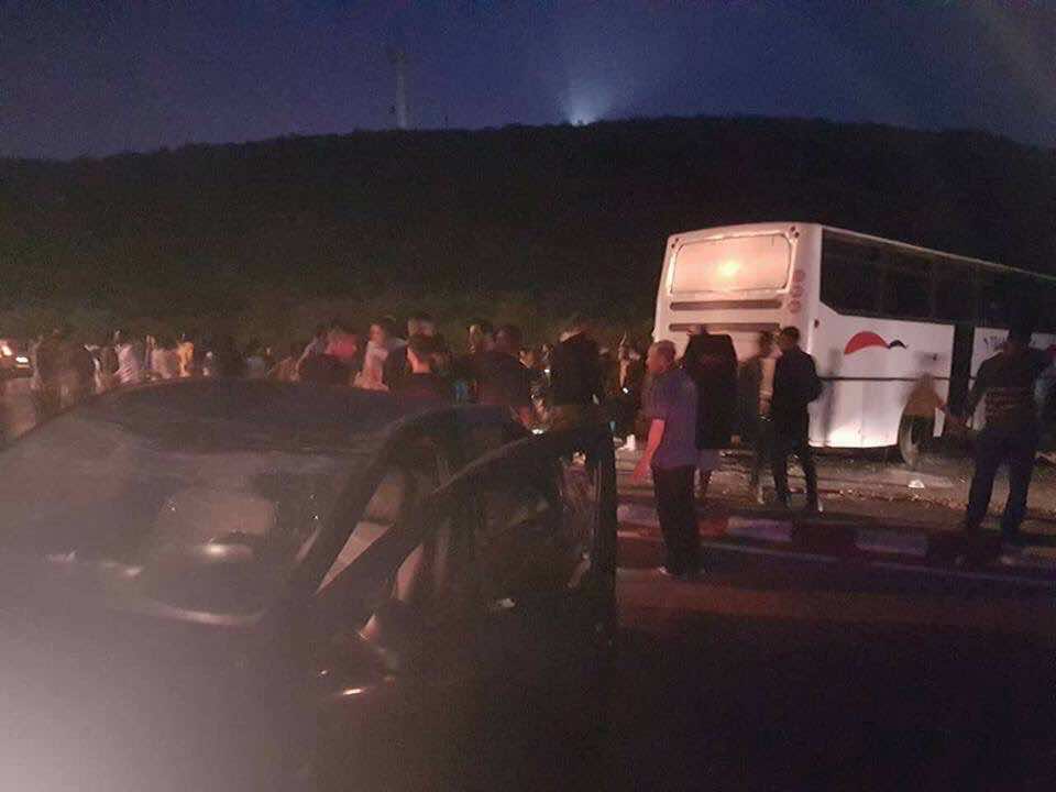 مصرع 3 أشخاص وإصابة آخرين في حادث مروع ضواحي القنيطرة- صور