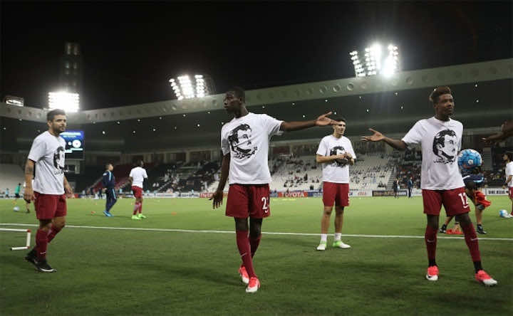 "الفيفا" يتأهب لمعاقبة المنتخب القطري بسبب دعم الأمير