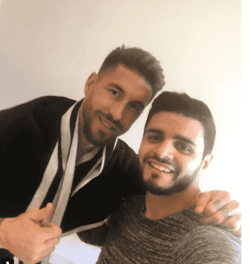 بعد زيدان ونجوم الريال.. لاعبو المنتخب في ضيافة الحلاق التطواني الشهير – صور
