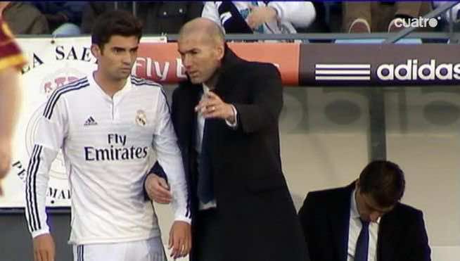 رسميا.. آلافيس "يخطف" زيدان من ريال مدريد
