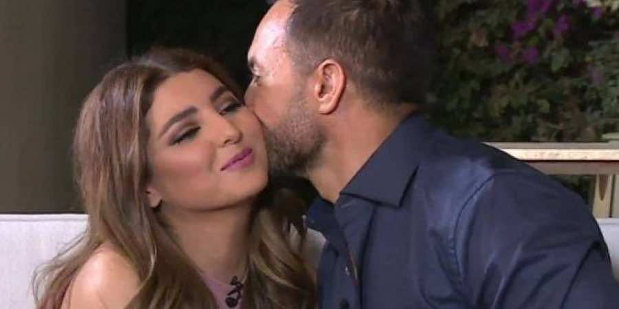 مريم سعيد توجه رسالتين إلى خطيبها السابق كريم الخطيب - صور