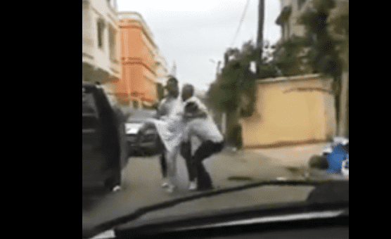 السلطات الجزائرية تختطف محاميا على طريقة "المافيا" أمام منزله- فيديو