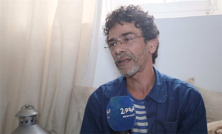 الجزائري كاتب: بكيت مع المغاربة..والغناء يخرج "السم" من الأجساد! -فيديو