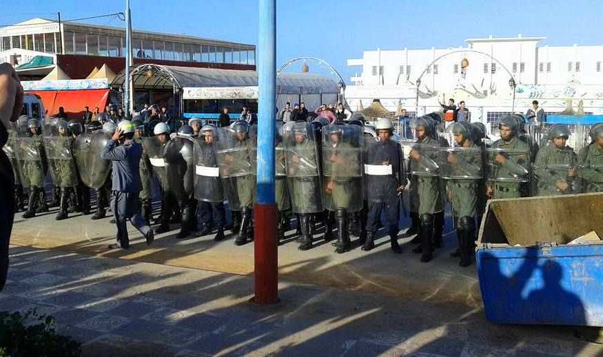 عاجل..انفراج في أزمة الريف..الأمن يرفع العسكرة عن ساحة "الشهداء" تلبية لدعوات التهدئة