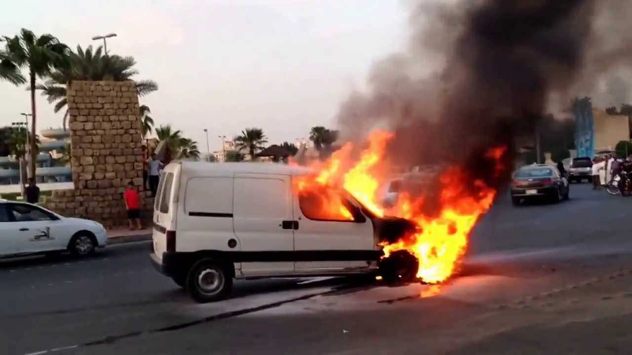 نصائح مهمة في حال نشوب حريق في السيارة
