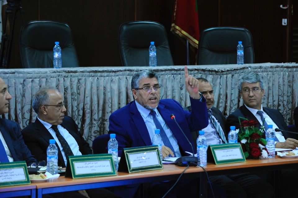 الرميد: الحسيمة تحظى بعناية ملكية وإراقة دماء المغاربة مدانة - فيديو
