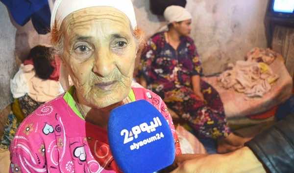 "مي زهرة".. مأساة سبعينية هجرها أبناؤها لتعيش داخل جُحْر- فيديو