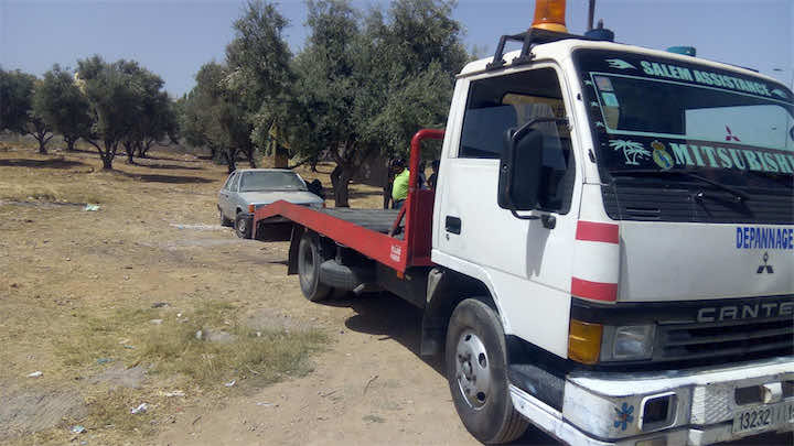 المهندس "المتشرد" ينقل إلى الخيرية رفقة سيارته!- صور وفيديو