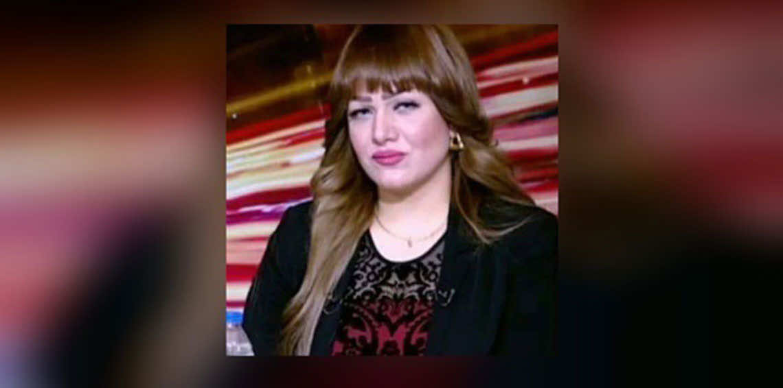 إعلامية تستنشق الهيروين على الهواء مباشرة - فيديو
