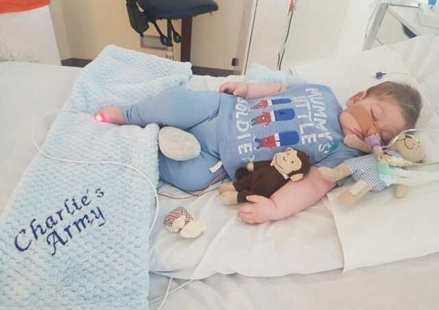 محكمة تقضي ب"قتل" رضيع عمره 11شهرا أمام والديه..وزعماء دول يتدخلون