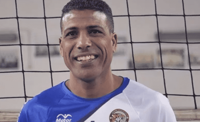 إيطاليا..منح وسام شرف للاعب مغربي سابق أنقذ طفلةً من الغرق