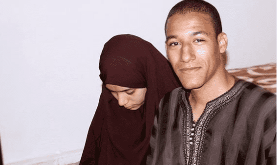 الشيخ "سار" للعزاب: تزوجوا وعيشوا بالحلال..و3000 درهم كافية! - صور