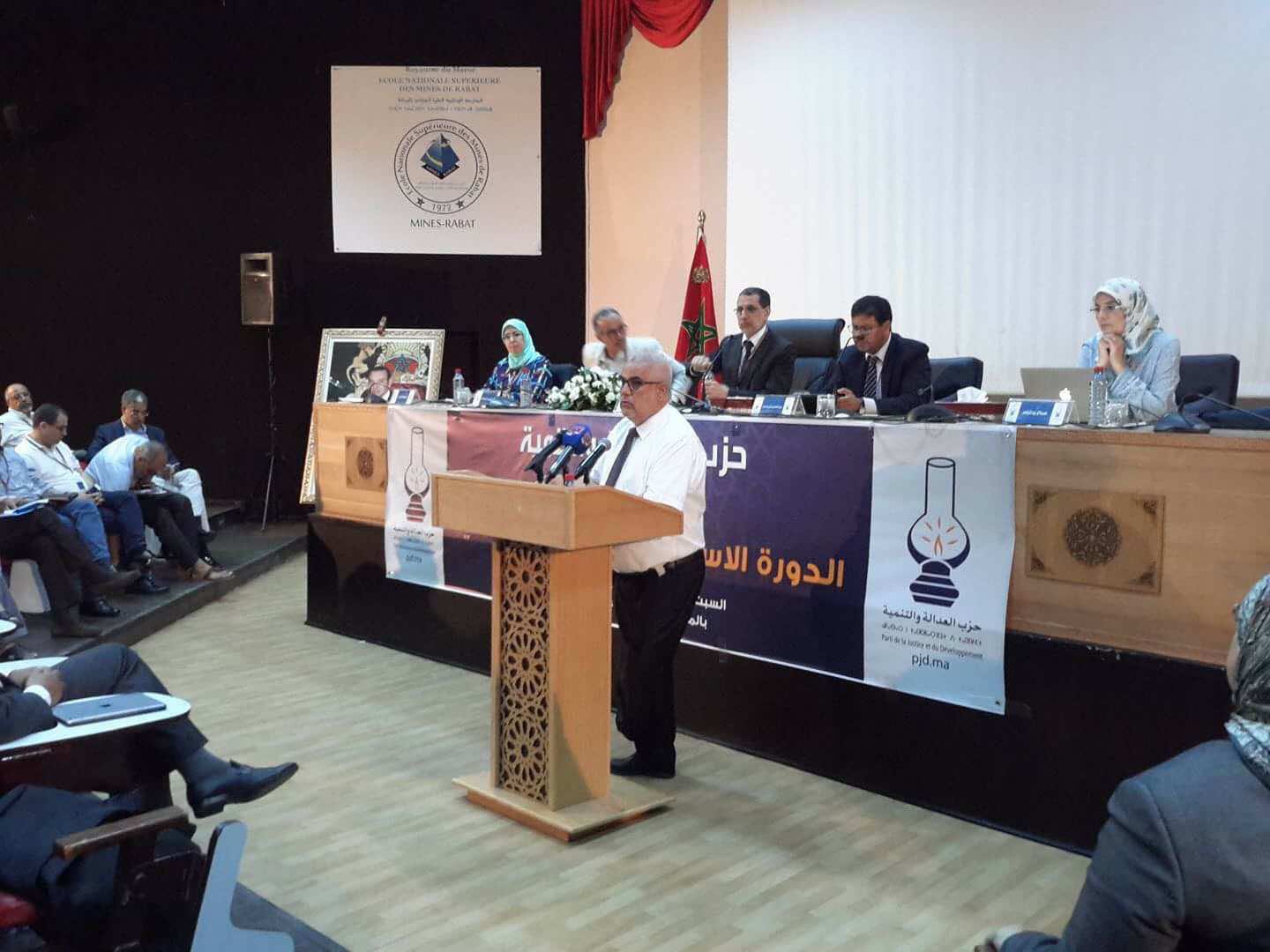 ابن كيران يقصف إخوانه: لم أبك على الوزارة لا أنا ولا زوجتي كما فعل البعض