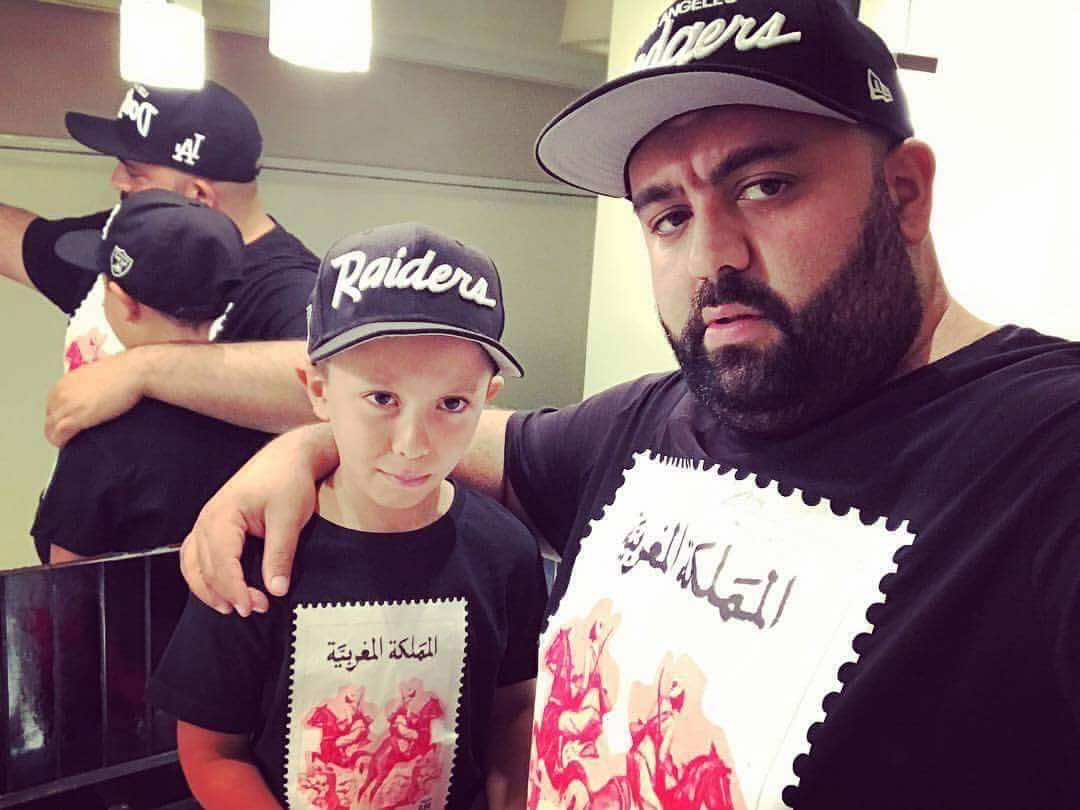 "دون بيغ" يتيمن بابنه الوحيد "توفيق" قبل حفله