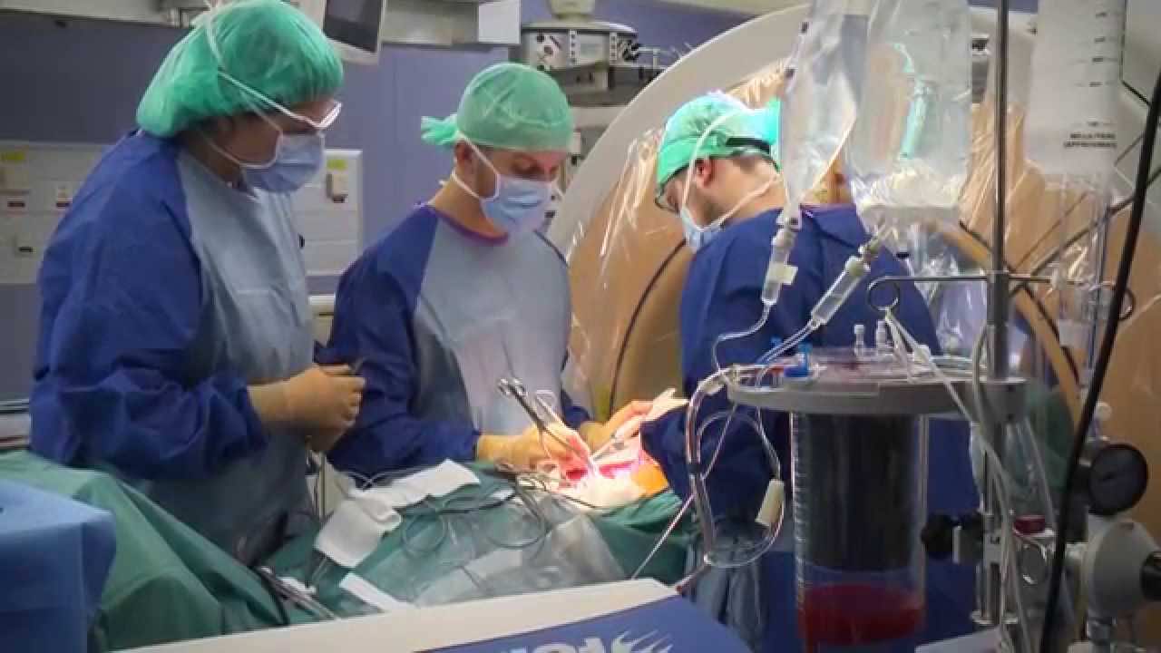 فضيحة.. طبيب يستخدم قضبانا حديدية "مستعملة" في عملية جراحية بالبيضاء!