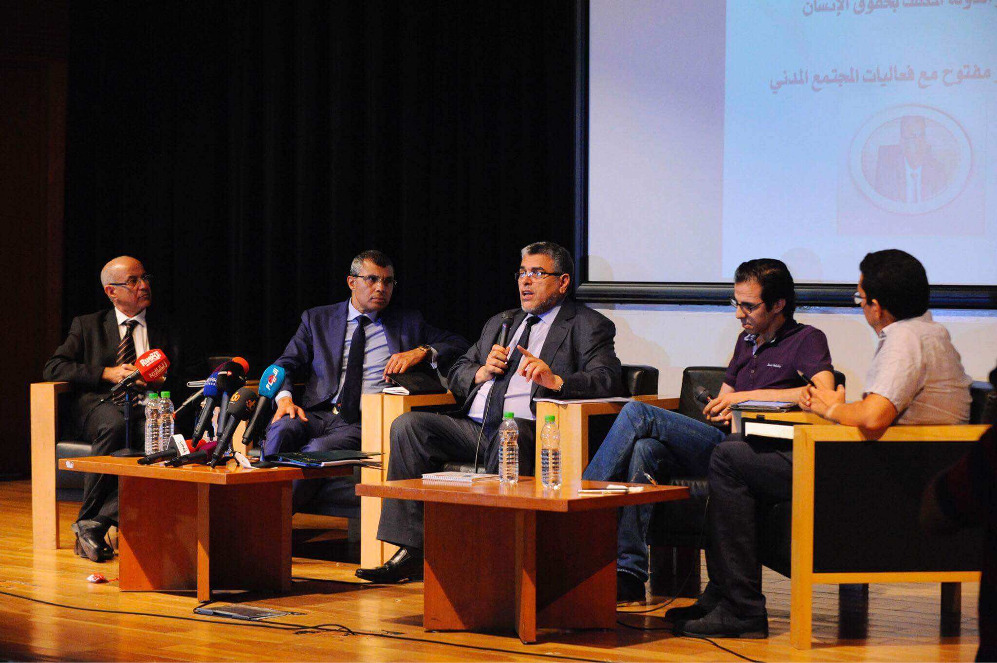 الرميد: مسدسات الأمن بالحسيمة بدون ذخيرة