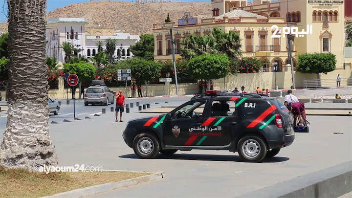 قوات الأمن توقف النشطاء وتفتش حساباتهم على "فيسبوك" و"واتساب