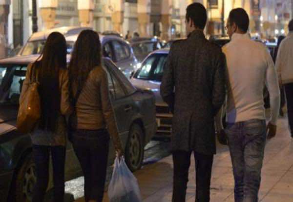 إلقاء القبض على عزاب تحرشوا بالنساء في أحد المتنزهات