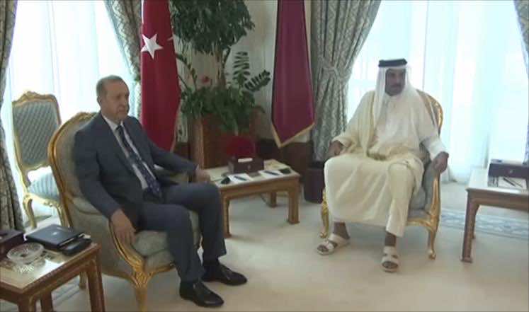 أردوغان يختتم جولته الخليجية بزيارة الدوحة بحثا عن إنهاء الأزمة