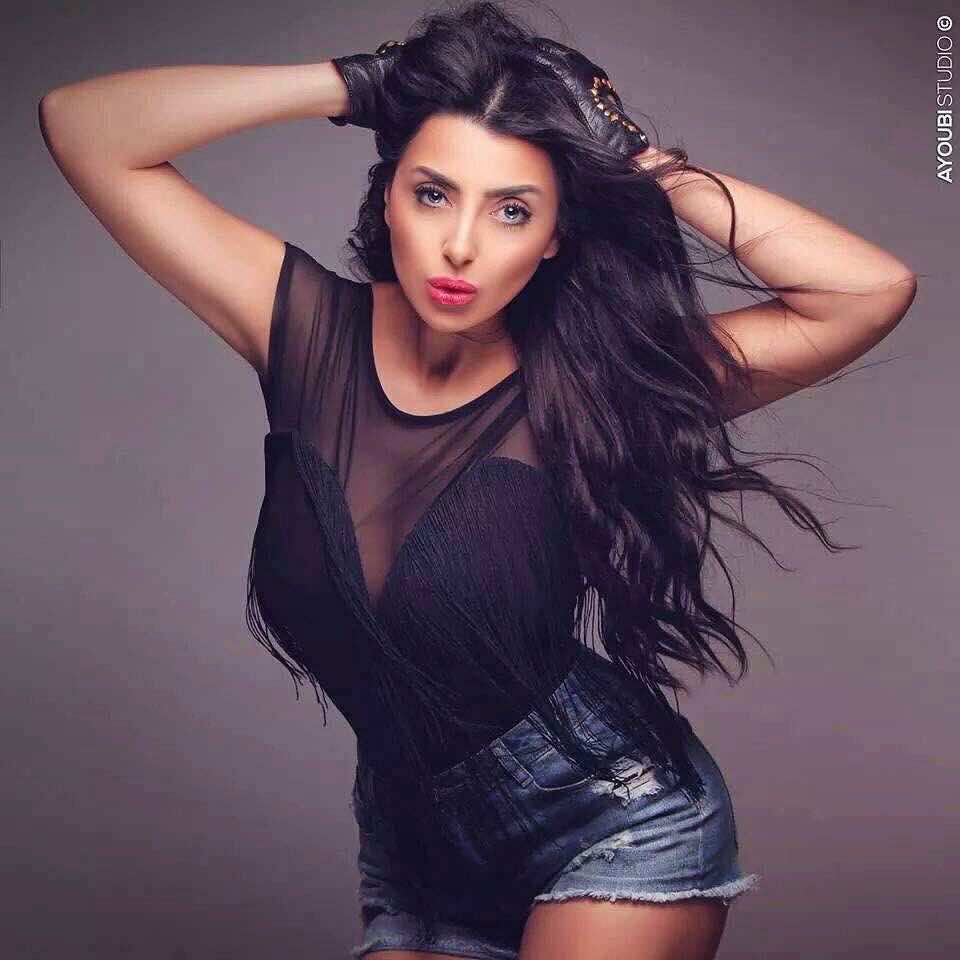 فاتي جمالي ترد بقوة على حقيقة إجرائها عملية تكبير للصدر!! - فيديو