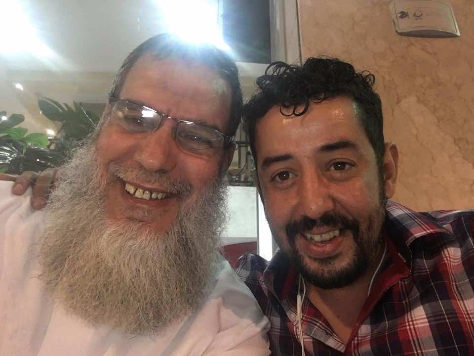 جولة ليلية وطنجية مراكشية تجمع الشيخ الفيزازي بطارق البخاري - صور