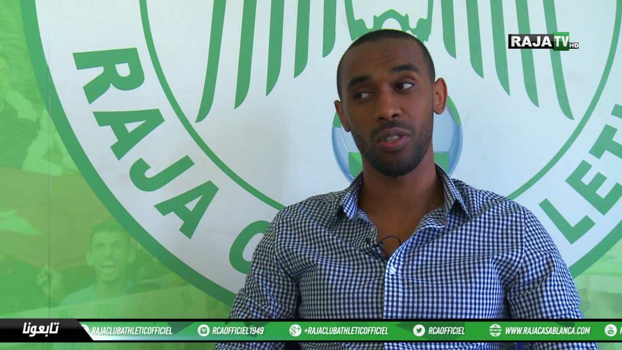 والدة زوجة لاعب الرجاء ترمي بنفسها من شرفة شقتها!