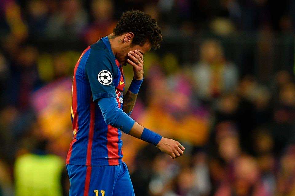 نيمار ينهي الجدل ويودع لاعبي برشلونة!-صور