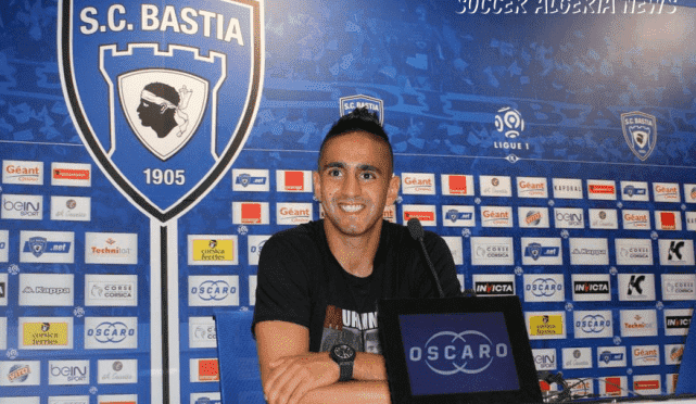 لاعب عربي يحط الرحال بريال بيتيس