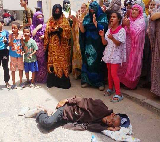 فيديو مؤثر: مُسن مريض بالسل مشرد وسط شوارع طانطان                       
